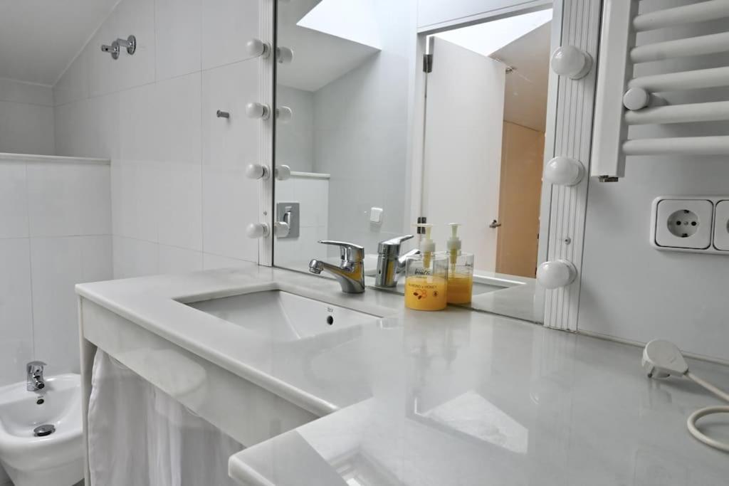 For You Rentals Apartamento Temporal Con Encanto A Pocos Metros Del Sol Myr13 مدريد المظهر الخارجي الصورة
