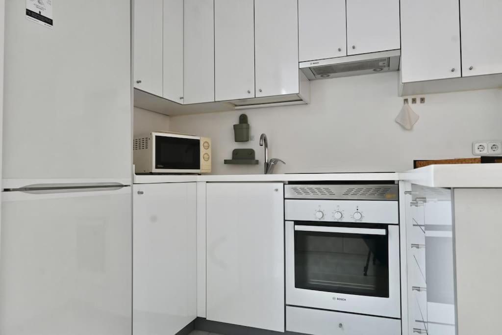 For You Rentals Apartamento Temporal Con Encanto A Pocos Metros Del Sol Myr13 مدريد المظهر الخارجي الصورة
